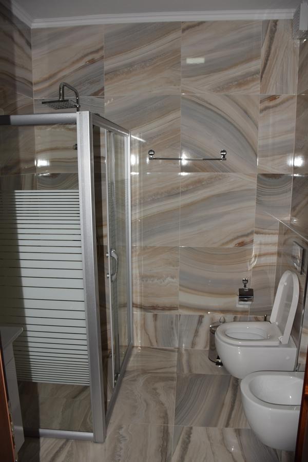 Hotel Pogradeci 2 Tushemisht Екстериор снимка