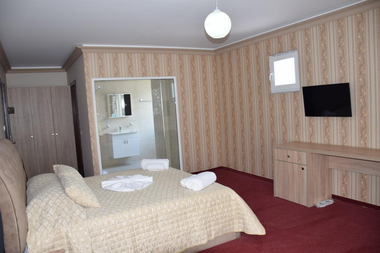 Hotel Pogradeci 2 Tushemisht Екстериор снимка
