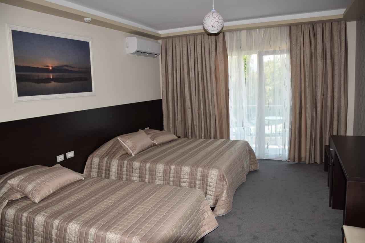Hotel Pogradeci 2 Tushemisht Екстериор снимка